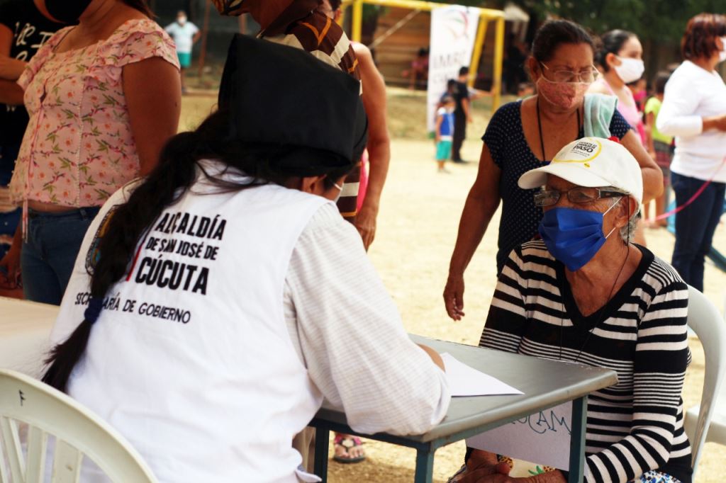 ‘CONFIANZA COMUNITARIA’, UNA APUESTA DE LA ALCALDÍA PARA FORTALECER A LAS COMUNIDADES DE CÚCUTA ‘CONFIANZA COMUNITARIA’, UNA APUESTA DE LA ALCALDÍA PARA FORTALECER A LAS COMUNIDADES DE CÚCUTA
