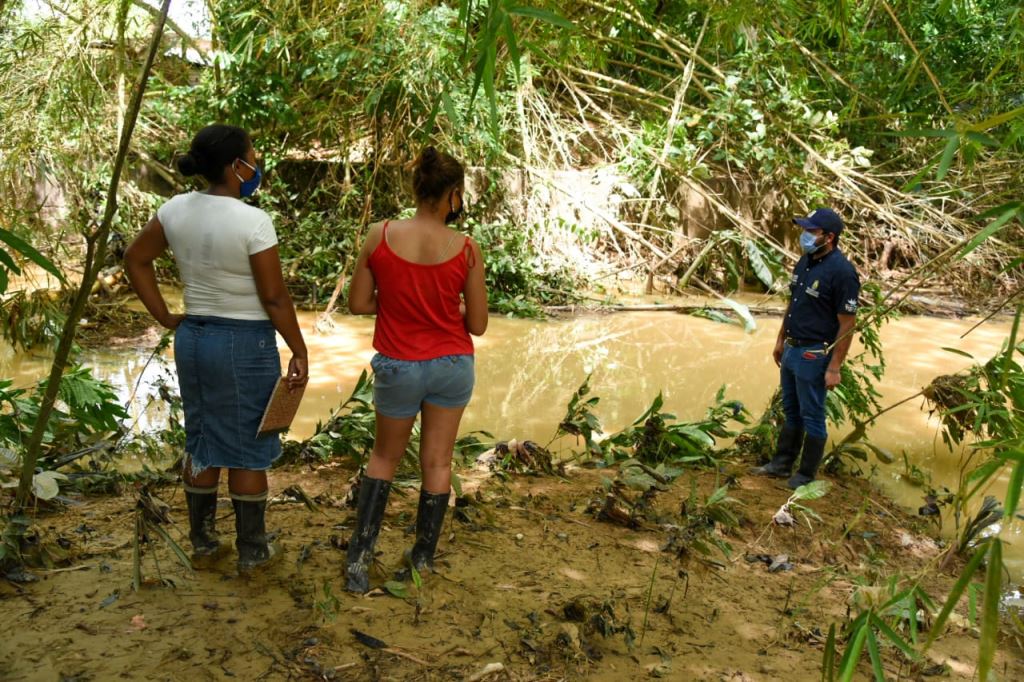 ALCALDÍA ATIENDE LA EMERGECIA PRESENTADA POR LAS LLUVIAS EN LA ZONA RURAL DE CÚCUTA ALCALDÍA ATIENDE LA EMERGECIA PRESENTADA POR LAS LLUVIAS EN LA ZONA RURAL DE CÚCUTA
