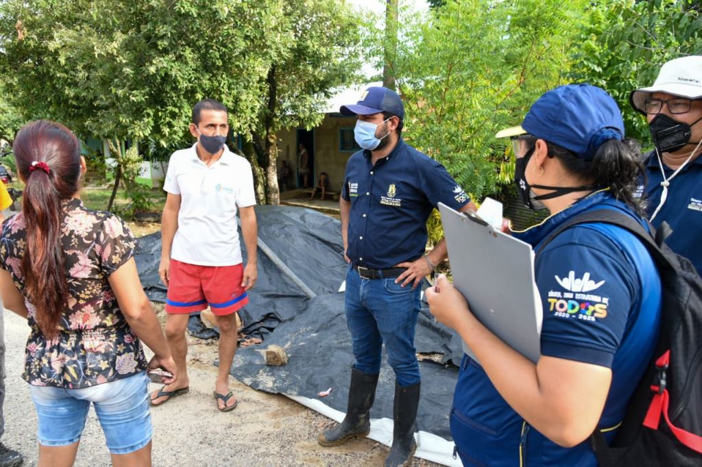 ALCALDÍA ATIENDE LA EMERGECIA PRESENTADA POR LAS LLUVIAS EN LA ZONA RURAL DE CÚCUTA ALCALDÍA ATIENDE LA EMERGECIA PRESENTADA POR LAS LLUVIAS EN LA ZONA RURAL DE CÚCUTA