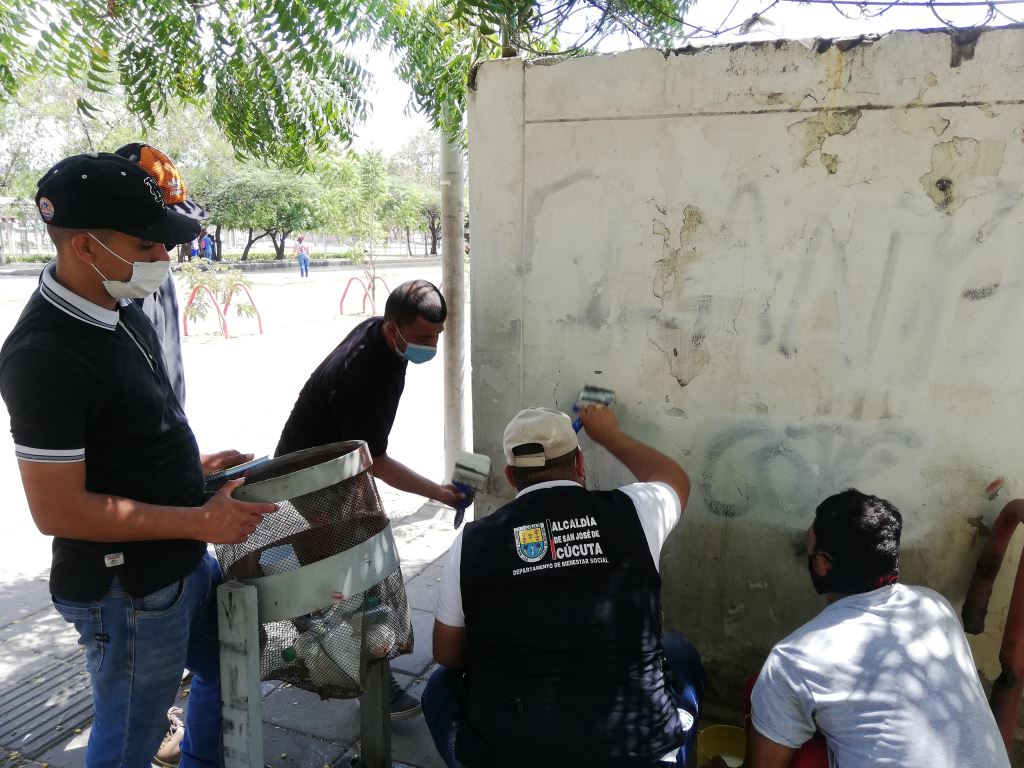 ALCALDÍA LE CIERRA LOS ESPACIOS A LA INSEGURIDAD EN LOS ENTORNOS DEL POLICLÍNICO DE ATALAYA ALCALDÍA LE CIERRA LOS ESPACIOS A LA INSEGURIDAD EN LOS ENTORNOS DEL POLICLÍNICO DE ATALAYA