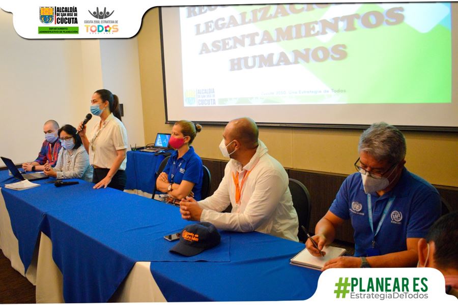 ALCALDÍA CAPACITA A LÍDERES COMUNALES EN LEGALIZACIÓN DE ASENTAMIENTOS ALCALDÍA CAPACITA A LÍDERES COMUNALES EN LEGALIZACIÓN DE ASENTAMIENTOS