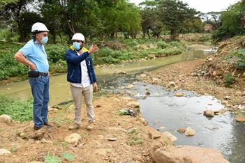 ALCALDÍA INICIÓ OBRAS DE MITIGACIÓN EN LA QUEBRADA TONCHALÁ ALCALDÍA INICIÓ OBRAS DE MITIGACIÓN EN LA QUEBRADA TONCHALÁ