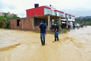 SECRETARÍA DE GESTIÓN DEL RIESGO ATIENDE EMERGENCIAS DERIVADAS POR LAS FUERTES LLUVIAS REGISTRADAS EN LA MADRUGADA SECRETARÍA DE GESTIÓN DEL RIESGO ATIENDE EMERGENCIAS DERIVADAS POR LAS FUERTES LLUVIAS REGISTRADAS EN LA MADRUGADA