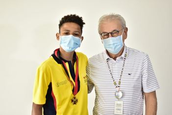 ¡ALCALDE DE CÚCUTA CONDECORÓ A LOS GIMNASTAS MOTILONES! ¡ALCALDE DE CÚCUTA CONDECORÓ A LOS GIMNASTAS MOTILONES!