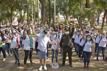 EMOTIVA JORNADA “LO JURO, UN VOTO, UN ÁRBOL” EMOTIVA JORNADA “LO JURO, UN VOTO, UN ÁRBOL”