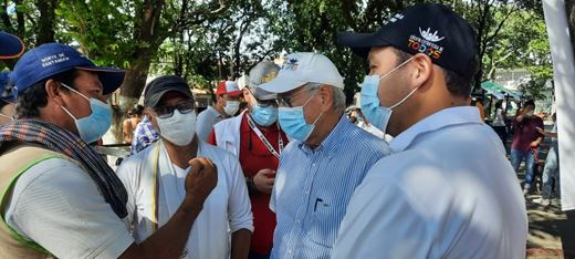 MÁS DE 30 PRODUCTORES DE ZONA RURAL PARTICIPARON, EN LA PRIMERA VERSIÓN, DEL MERCADO CAMPESINO DE CÚCUTA MÁS DE 30 PRODUCTORES DE ZONA RURAL PARTICIPARON, EN LA PRIMERA VERSIÓN, DEL MERCADO CAMPESINO DE CÚCUTA