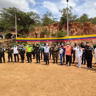 LOS HABITANTES DE LA COMUNA 10 SE BENEFICIARON CON LA OFERTA SOCIAL QUE LLEVÓ LA ALCALDÍA DE CÚCUTA LOS HABITANTES DE LA COMUNA 10 SE BENEFICIARON CON LA OFERTA SOCIAL QUE LLEVÓ LA ALCALDÍA DE CÚCUTA